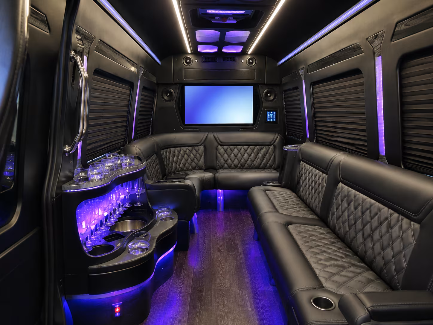 airport transfers at hector international for military and government personnel